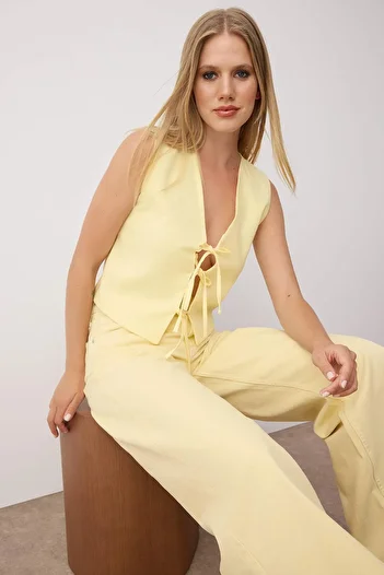 Trendyol Collection Yellow Binding Detailed Linen Look Woven Vest Twoss25Ye00124