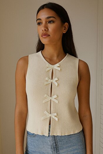 trendgar Beige Women's Ribbon Detailed Knitwear Vest
