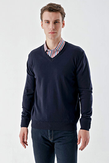 Morven Men's Navy Blue Basic V-Neck Dynamic Fit Comfortable Cut Knitwear