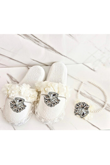 pegu baby collection Maternity Slippers and Pearl Crown Set