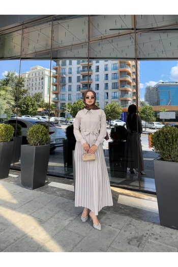 butik hira Pleated Skirt Suit