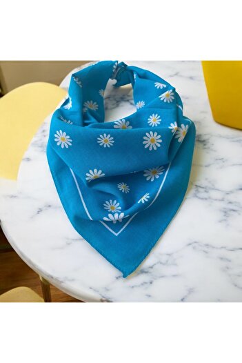 ALS Tasarım Dünyası Kadın Mavi Renk İçerisinde Beyaz Papatya Desenli %100 Koton Bandana