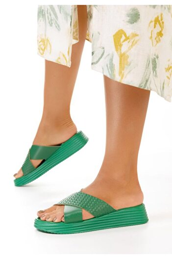B T Shoes Grado women's green leather slippers