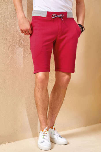 SMILE Knip Fuchsia Sweat Shorts