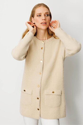Desen Triko Women's Crew Neck Metal Button Araboy Aphrodite Knitwear Jacket Beige