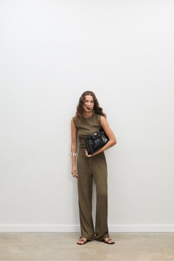 Stradivarius Flowing creased-effect trousers