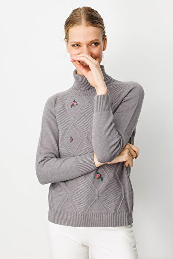 Desen Triko Women's Full Turtleneck Front Diamond Embroidery Embroidered Sweater Smoked