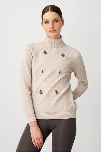 Desen Triko Women's Full Turtleneck Front Diamond Embroidered Sweater Beige
