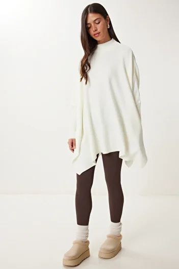 Happiness İstanbul Damska bluza typu oversize typu poncho w kolorze ecru z rozcięciami po bokach YY00005