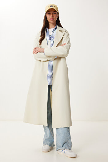 Happiness İstanbul Cremefarbener Trenchcoat mit zweireihigem Revers und Gürtel für Damen FG00053