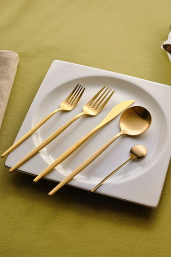 Karaca Set de tacâmuri Orion Matte Gold pentru 12 persoane, 60 de bucăți