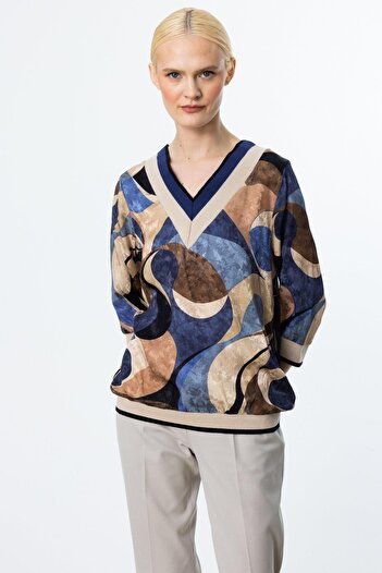 On Fashion V YAKA RİBANALI DESENLİ BLUZ