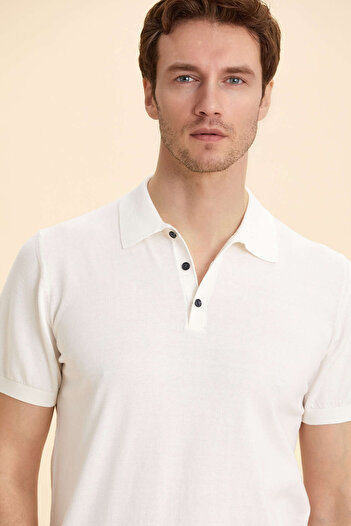 SMILE Churruca Off-White Polo Knitwear
