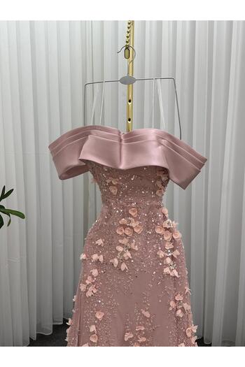 Diva style Evening dress - elegant design