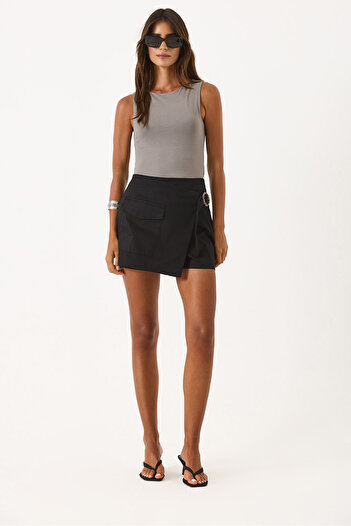 VENA Sienna Slim Fit Gabardine Shorts Skirt - Black