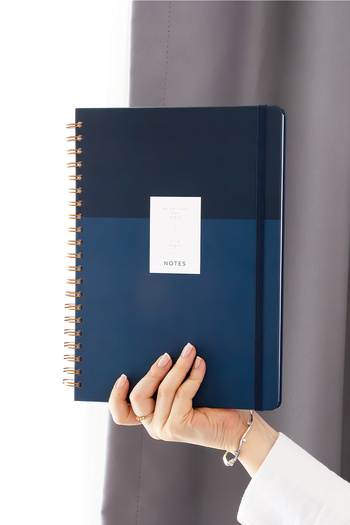 PAPERORA 20X28 Spiral Hard Cover Elastic Checkered Notepad Navy Blue