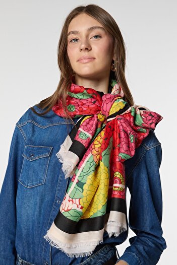 Axesoire 15107 Flower Patterned Black Shawl
