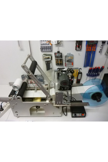 Jobs ahead group Semi-automatic labeling machine