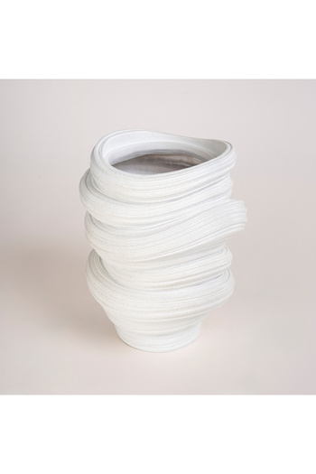 homez Off-white resin ribbed vase 26.7*24.5*32.6 cm