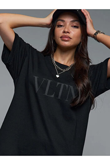 Pink Sky Unisex βαμβακερό λευκό oversize "Vltn" με στάμπα με λαιμόκοψη άνετο καθημερινό μπλουζάκι