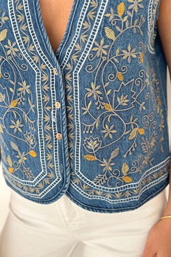 FEMELLE Women's Blue Embroidery Embroidered V-Neck Ethnic Pattern Denim Vest
