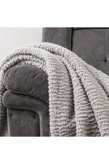 Boutique Blanche Textured embossed sherpa fur throw 130*170cm