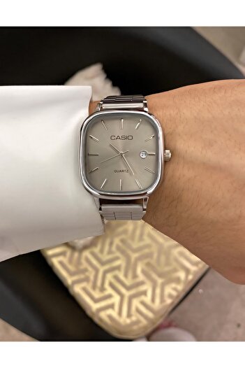 Casio wristwatch