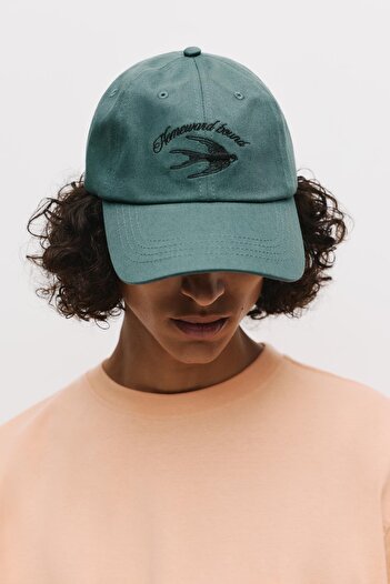 Pull & Bear Kuş Şapka