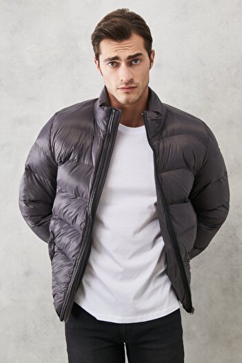 AC&Co / Altınyıldız Classics Men's Anthracite Standard Fit Regular Cut Cold-Proof Casual Coat