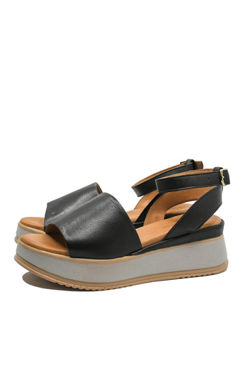 Anna Sandals Viotti with platform and ankle strap, black leather