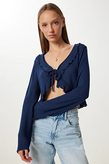 Happiness İstanbul Women's Navy Blue Flounced Seasonal Crop Knitwear Bolero Ub00432