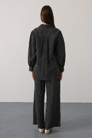 Trendyol Collection Black Striped Textured Comfortable Fabric Pants Twoaw26Pl00072