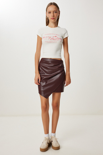 Happiness İstanbul Women's Burgundy Asymmetrical Mini Faux Leather Skirt Gp00030