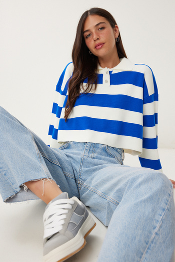 Happiness İstanbul Women's White Blue Stylish Buttoned Collar Striped Crop Knitwear Sweater BV00115