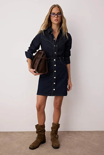Trendyol Collection Fusta mini din denim cu nasturi în față albastru închis TWOAW26ET00022