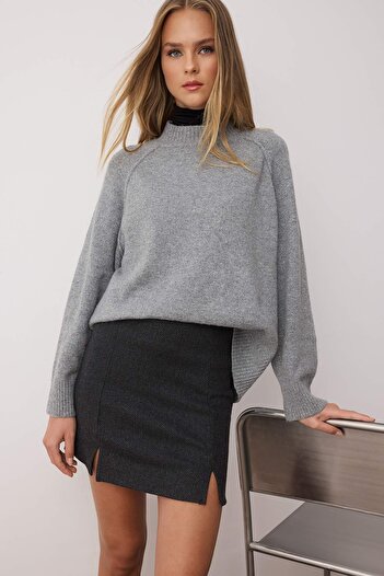 Trendyol Collection Antracitová podrobná mini pletená sukně s pravidelným pasem TWOAW20ET0565