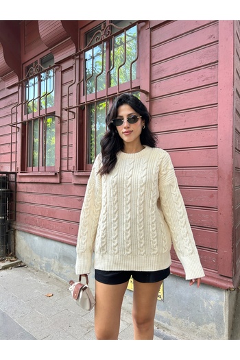 Puella Women's Oversize Soft Cream Hair Braided Knitwear Sweater Rory Gilmore Sweater