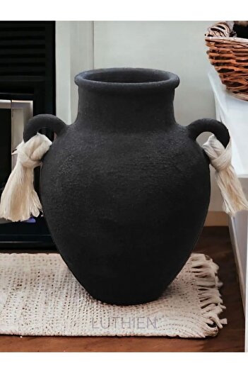 Luthien 18 cm Vase - Textured and Handled Design