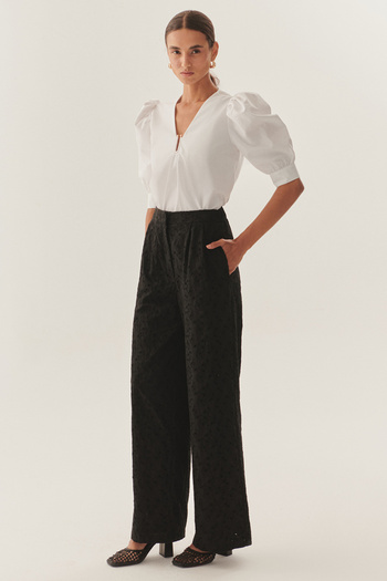 Exquise Scalloped Fabric Loose Cut Trousers
