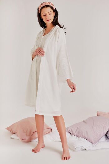Magic Form Embroidered Short Women's Nightgown Dressing Gown Set
