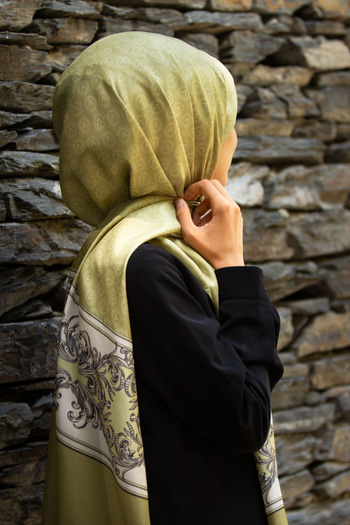 Vissona Women's Fresh Silk Shawl Pistachio Green Cream