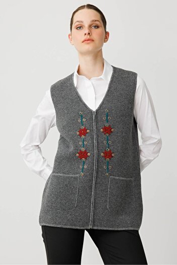Desen Triko Women's V-Neck Embroidery Embroidered Short Wool Vest Smoked