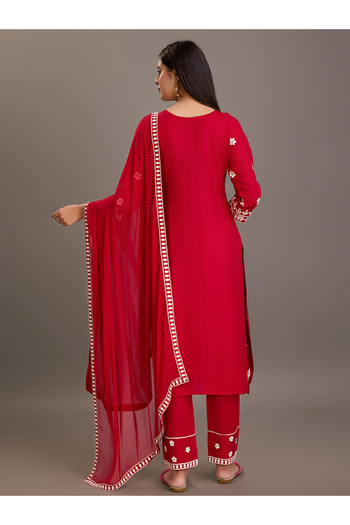 DW By Styli Floral Embroidered Round Neck Kurta with Trousers and Dupatta Set
