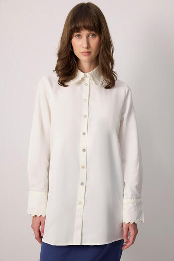 Touché Privé EMBROIDERY DETAILED SHIRT