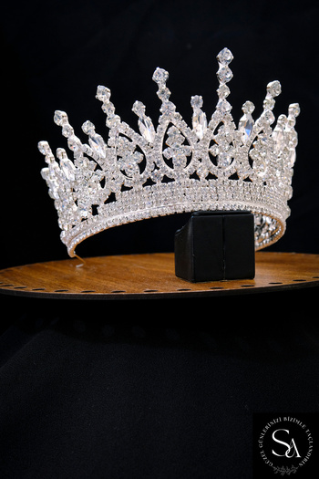 SimgeAksesuar Crystal Stone Fashionable and Elegant Bridal Tiara
