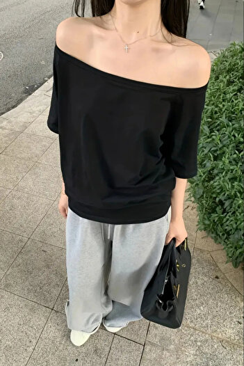 Tarz Cool Lacivert Beyaz Siyah 3lü paket Kadın Düşük Omuz Kayık Yaka Oversize T-Shirt