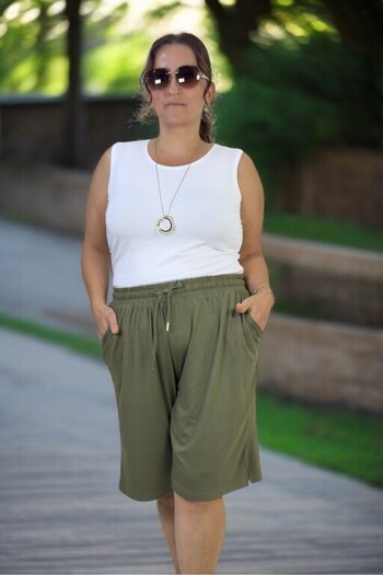 yagmurberen Extra Flexible Cotton Viscose Fabric Pockets, Elastic Waist, Double Legs, Large Size Shorts.