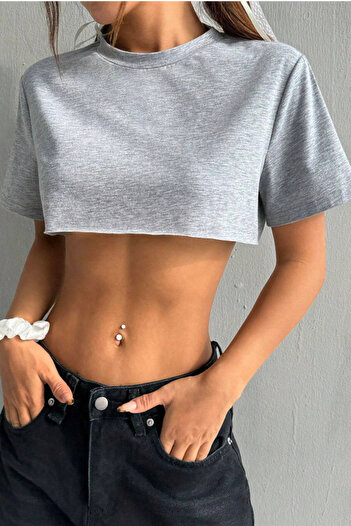 Tarz Cool Women's Gray Crew Neck Oversize Crop T-Shirt
