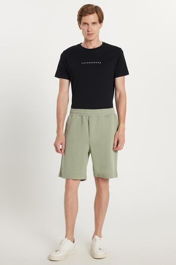Tudors Men's Regular Fit Classic Cut 3-Pocket Elastic Waist Khaki Shorts