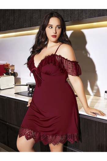 GiyimCity Litae Large Size Burgundy Lace Embroidered Thin Strap Nightgown
